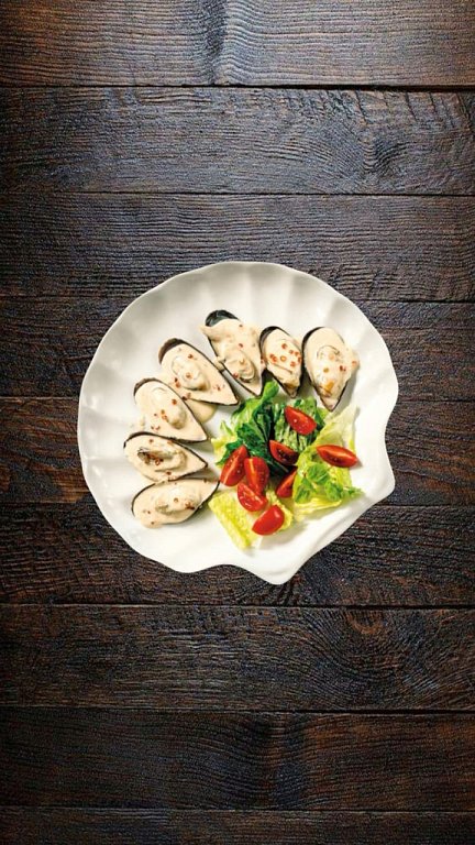 П Мидии в сливочно-икорном соусе